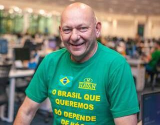A pedido de Moraes, PF faz buscas em endereços de empresários que defenderam golpe