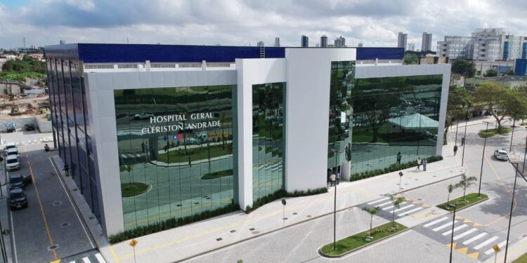 Agosto Lilás: mais de 350 mulheres vítimas de violência foram atendidas no Hospital Clériston Andrade nos últimos 2 anos