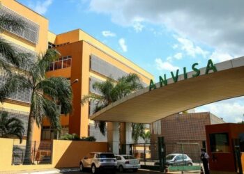 Máscaras deixam de ser obrigatórias para passageiros em aeronaves e nos aeroportos no Brasil, decide Anvisa