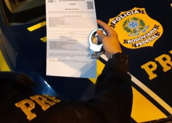 PRF prende foragidos da Justiça no interior da Bahia; homens eram procurados por estupros