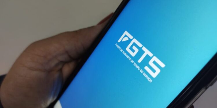 Trabalhadores podem buscar R$ 24,6 bi ‘esquecidos’ no PIS/Pasep pelo aplicativo do FGTS, diz Caixa