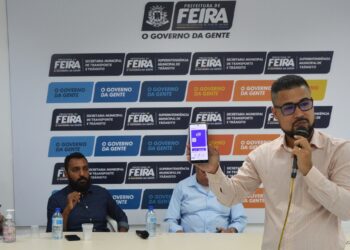 Passageiro do transporte urbano em Feira pode pagar passagem pelo PIX