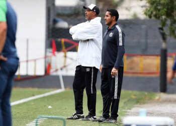 Quem é Orlando Ribeiro? Interino do Santos estreia contra ex-clube