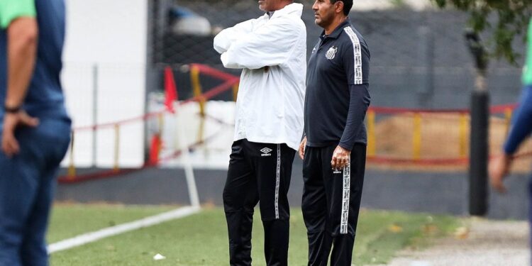 Quem é Orlando Ribeiro? Interino do Santos estreia contra ex-clube