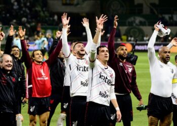 Athletico consolida espírito copeiro com Felipão e vai em busca da sonhada Libertadores