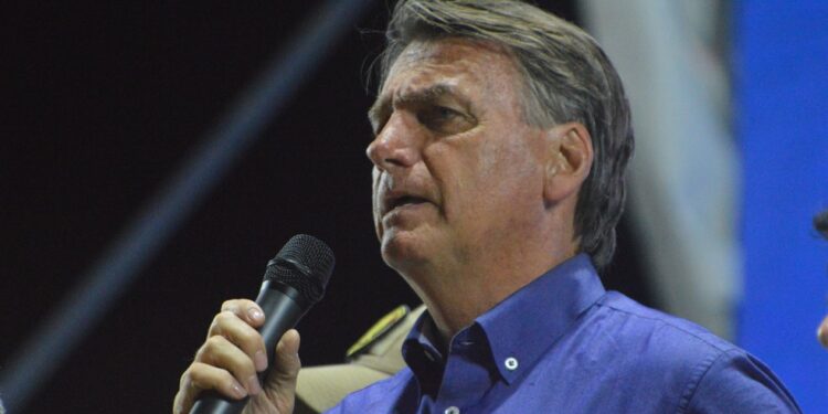 Datafolha: 69% dos brasileiros dizem que há corrupção no governo Bolsonaro; 23%, que não há