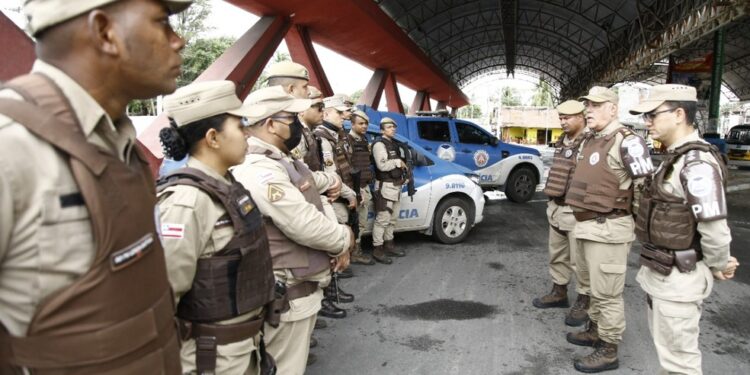 Governo da Bahia publica edital de inscrição para 2,5 mil vagas para soldados da PM e Corpo de Bombeiros; confira