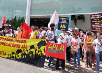 Governo da Bahia divulga lista de professores que vão receber pagamento de precatório do Fundef até final de setembro