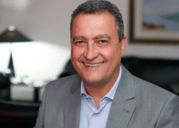 Rui Costa agenda atividade em Feira de Santana; Governador entrega novos veículos para reforçar segurança no interior