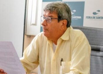 Feira: Ação pede afastamento de prefeito por descumprir decisões sobre servidores