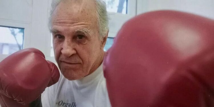 Éder Jofre, ex-pugilista e campeão mundial de boxe, morre aos 86 anos em SP