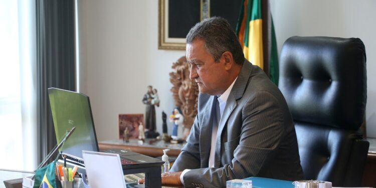 Ipec na BA: 40% consideram gestão do governador Rui Costa ótima ou boa; 23% classificam como ruim ou péssima