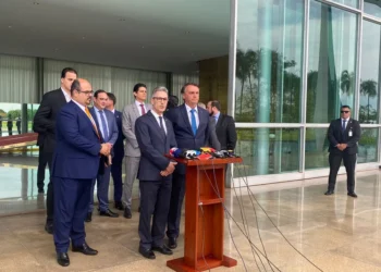 Governador reeleito de Minas, Romeu Zema anuncia apoio a Bolsonaro no segundo turno