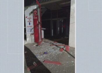 Três agências bancárias explodidas nesta sexta-feira são periciadas na Bahia