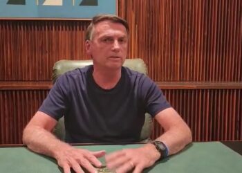 ‘Desobstruam as rodovias’ e ‘não pensem mal de mim’, pede Bolsonaro em vídeo