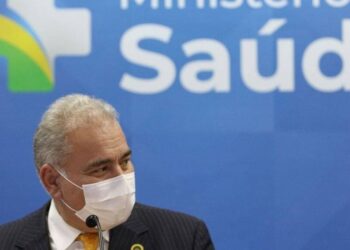 Covid-19: Queiroga pede que população tome reforço da vacina