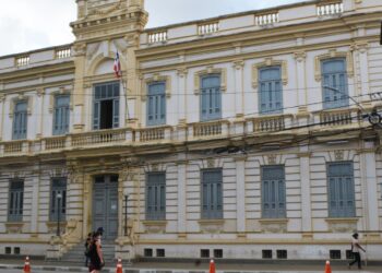 Repartições públicas municipais com expediente reduzido nesta sexta-feira