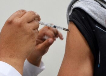 Caso de meningite confirmado em Feira acende alerta para importância da vacina