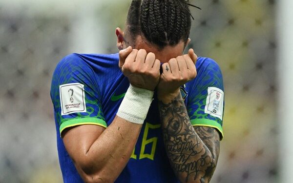 Exames apontam lesões, e Gabriel Jesus e Alex Telles estão fora da Copa do Mundo