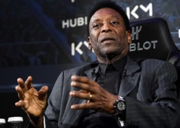 Pelé não reage em tratamento quimioterápico, diz jornal