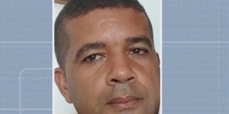 Homem é condenado a mais de 12 anos de prisão por esfaquear esposa em Feira de Santana; ele tentou atear fogo na vítima