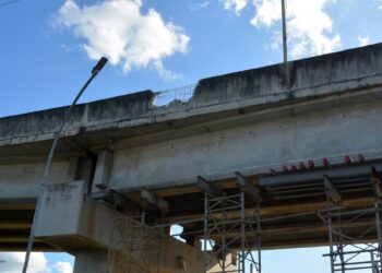 Iniciada demolição do viaduto da Cidade Nova