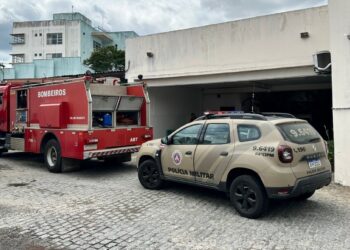 Incêndio atinge alojamento na sede do SAMU e atendimento está sendo feito em novo número