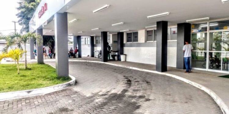 Mulher e criança esfaqueados dentro de casa no interior da Bahia são mãe e filho: ‘ficou com rostinho deformado’, diz familiar