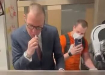 Polícia Civil indicia por 3 crimes homem que ameaçou advogado de Lula