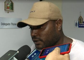 Pai que agrediu filhas na praia em Salvador é ouvido e diz à polícia que está arrependido: ‘momento de fraqueza’