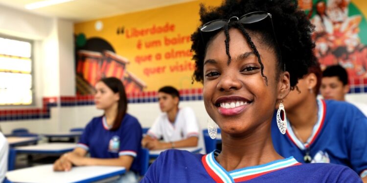 Aulas na rede estadual de ensino da Bahia começam em 6 de fevereiro; recesso de Carnaval será entre os dias 17 e 22