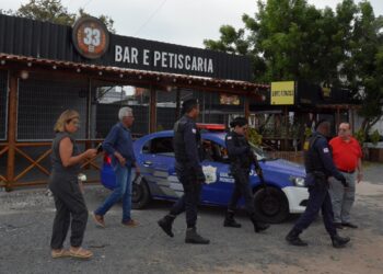 Estabelecimentos construídos em área pública na Fraga Maia serão retirados
