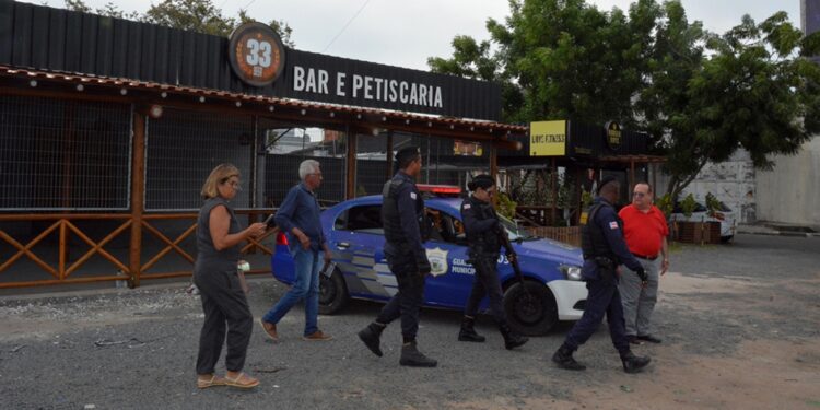 Estabelecimentos construídos em área pública na Fraga Maia serão retirados