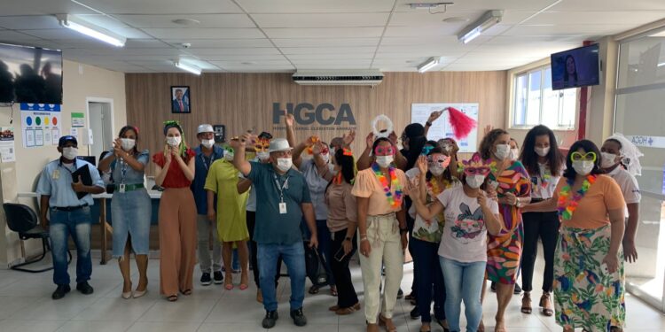 HOSPITAL CLÉRISTON ANDRADE REALIZA BAILINHO DE CARNAVAL CONTAGIANDO TODOS COM ALEGRIA E MUITA ANIMAÇÃO