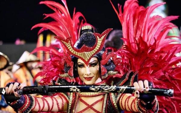 Mocidade Alegre é campeã do Carnaval de SP após 9 anos de jejum