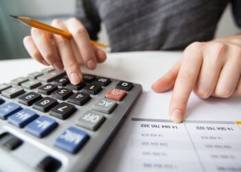 Conta de luz segue com bandeira verde em março, decide Aneel