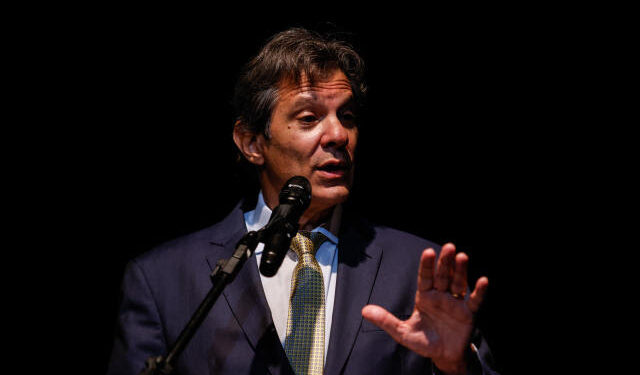 Governo Lula decide conceder reajuste adicional no salário mínimo a partir de maio