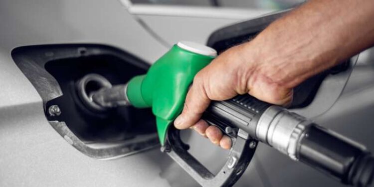 Fazenda anuncia reoneração de combustíveis no Brasil