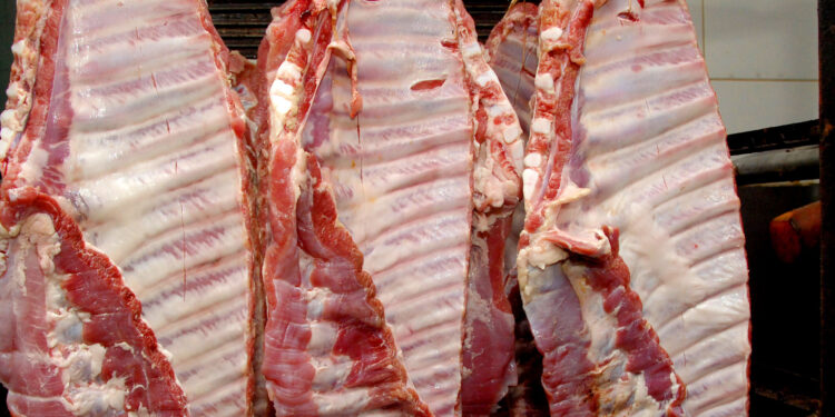 Preço da carne deve aumentar com retomada de exportações, diz setor