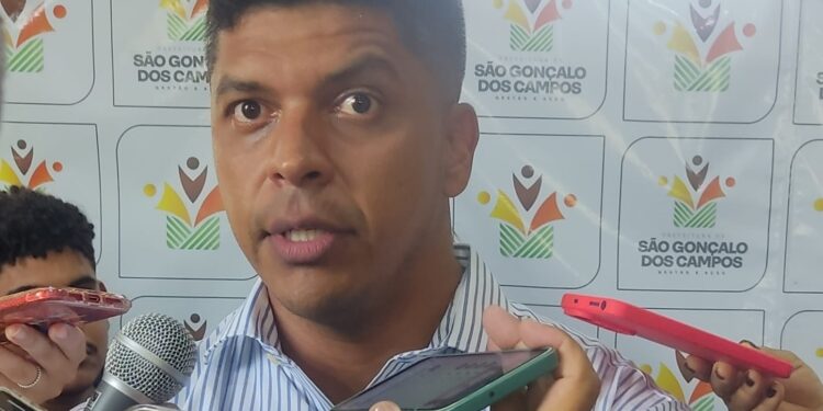 Prefeitura de São Gonçalo dos Campos cancela festejos juninos: Prefeito culpa vereadores de oposição