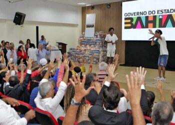 Jerônimo apresenta Bahia Sem Fome e convoca a sociedade a participar do programa que vai alcançar cerca de 2 milhões de cidadãos