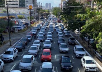 Contribuintes baianos ainda podem quitar IPVA 2023 com 10% de desconto; confira prazos
