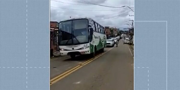 Fazendeiros impedem invasão de terras na Bahia; trabalhadores foram escoltados até delegacia