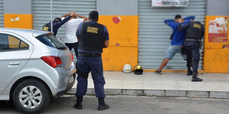 Prefeitura participa de força-tarefa com órgãos de segurança na região da rodoviária