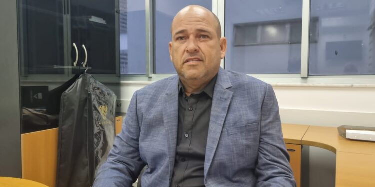 Binho Galinha defende um novo terminal rodoviário em Feira