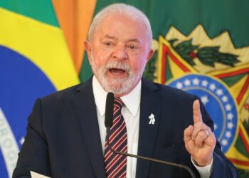Ipec: aos 100 dias, governo Lula é aprovado por 39% e reprovado por 26%