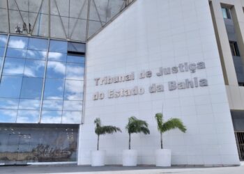 Tribunal de Justiça da Bahia abre mais de 200 vagas em concurso com salários de cerca de R$ 6 mil; veja áreas