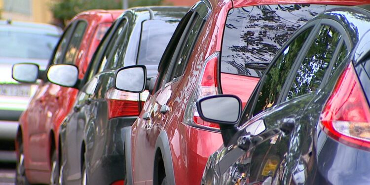 IPVA: automóveis com placas com finais de 1 a 6 têm datas de vencimento no mês de maio; confira