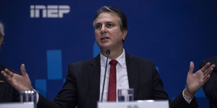 MEC diz 56,4% dos alunos do 2º ano não estão alfabetizados