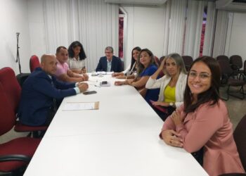 Binho Galinha busca programas sociais para Riachão do Jacuípe
